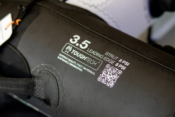 Ezzy The Flight Wing V2 2025