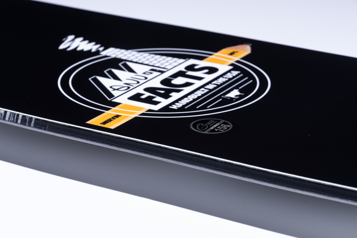 Deska snowboard GNU Facts