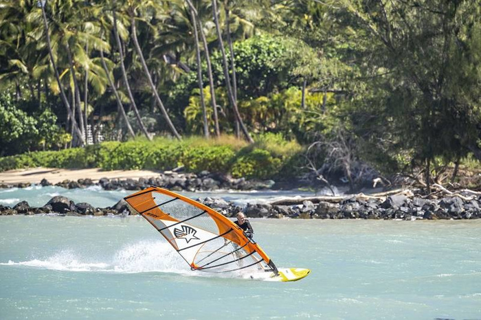 Żagiel Windsurfingowy Ezzy Lion 2024